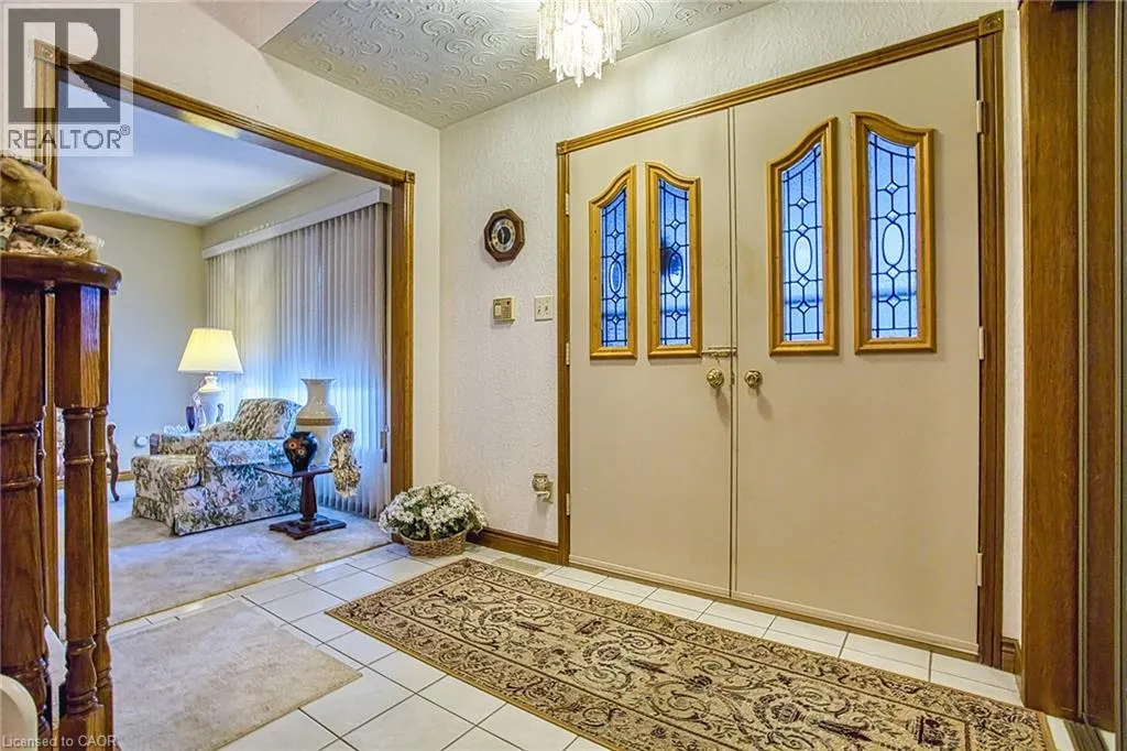 11 ELLEN Avenue