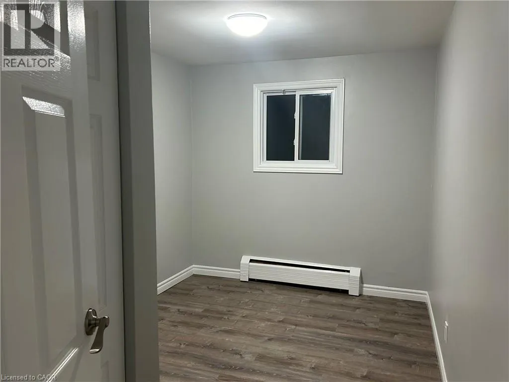 154 ELGIN Street N Unit# 3 #3