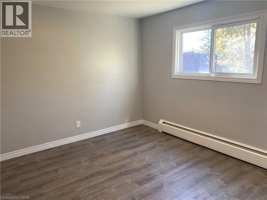 154 ELGIN Street N Unit# 3 #3