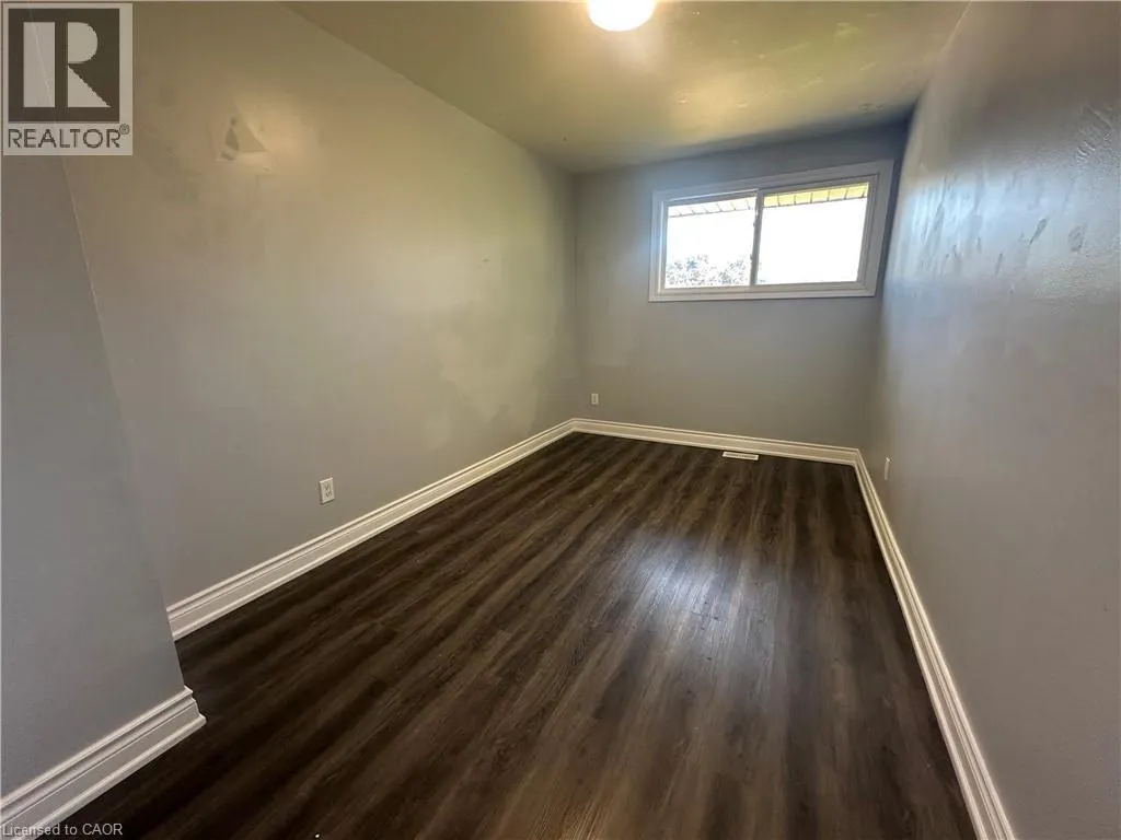 16 POPLAR Street Unit# Upper #Upper
