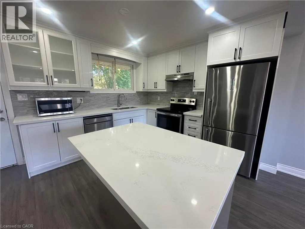16 POPLAR Street Unit# Upper #Upper