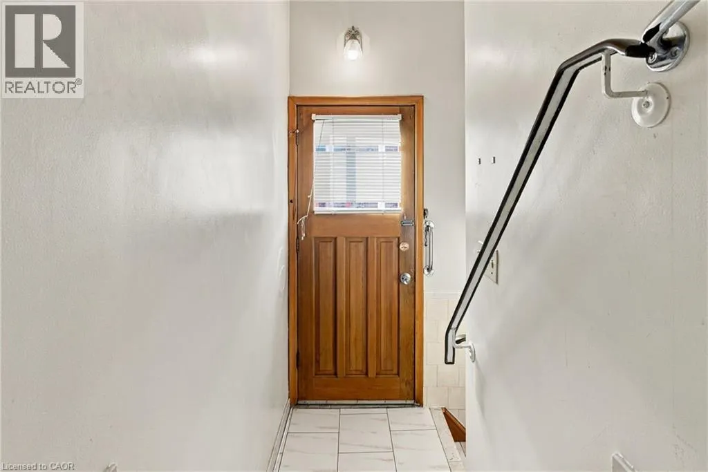 15 FLORA Drive