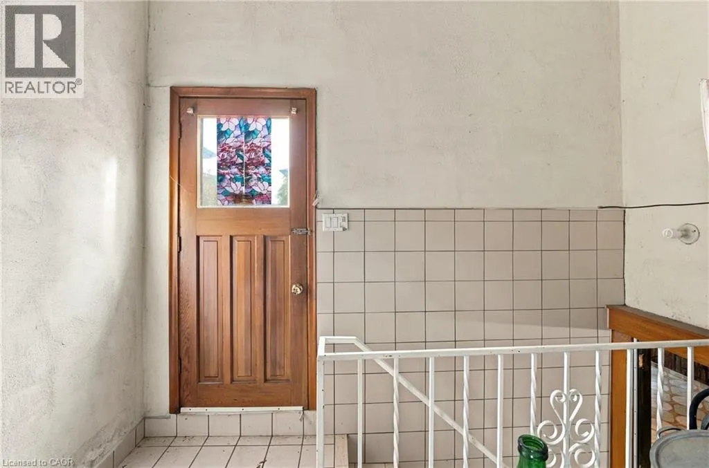 15 FLORA Drive