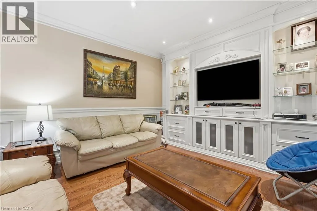 25 BRIDGENORTH Crescent