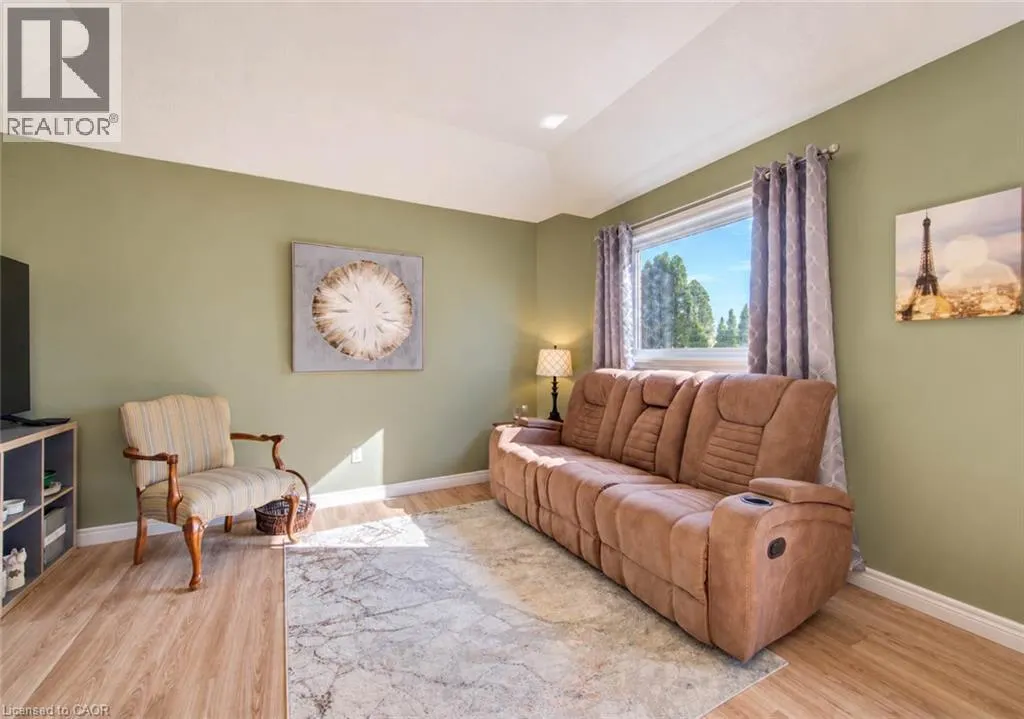 233 OPRINGTON Place