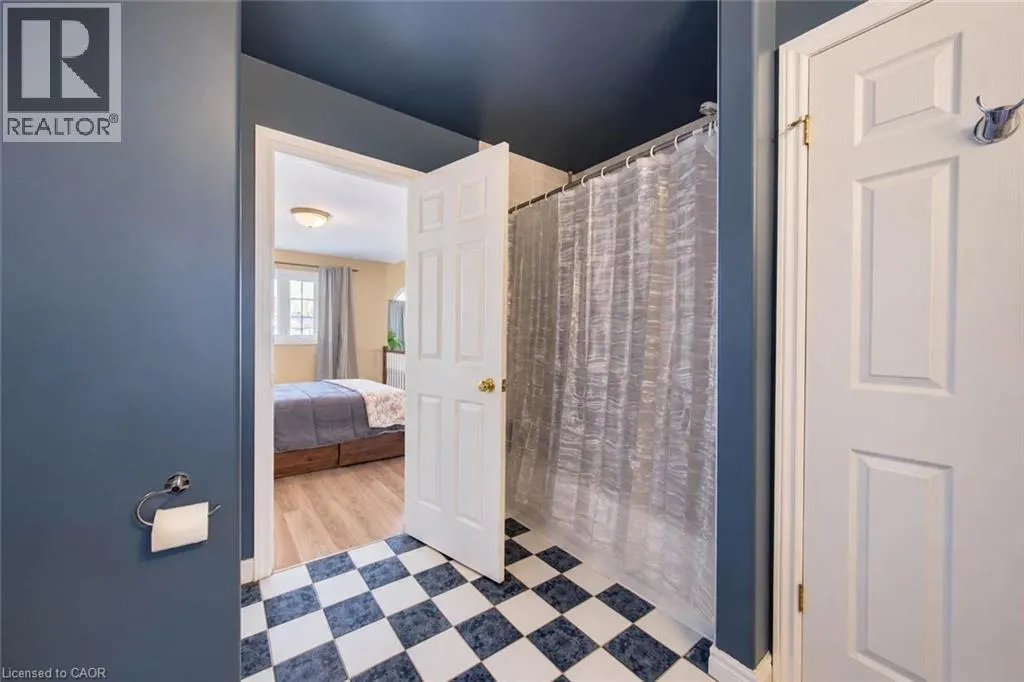 233 OPRINGTON Place