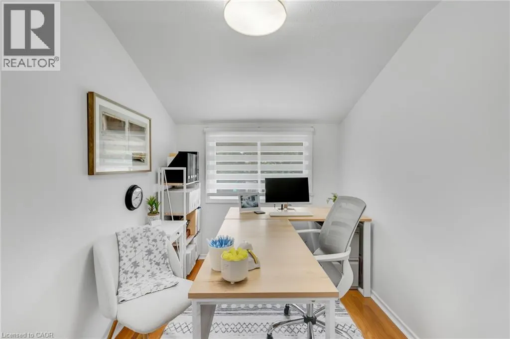 10 GOLDFINCH Road
