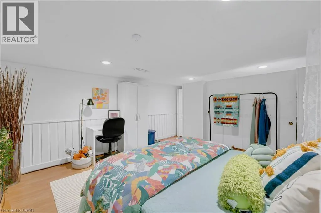 10 GOLDFINCH Road