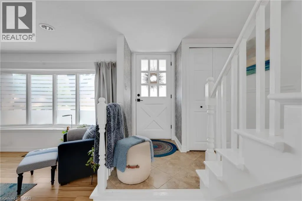 10 GOLDFINCH Road