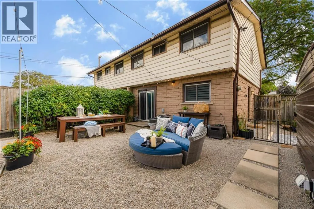 10 GOLDFINCH Road