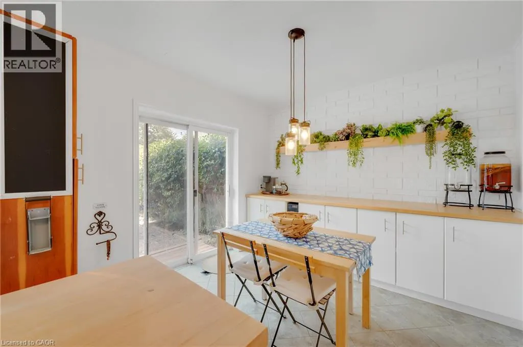 10 GOLDFINCH Road