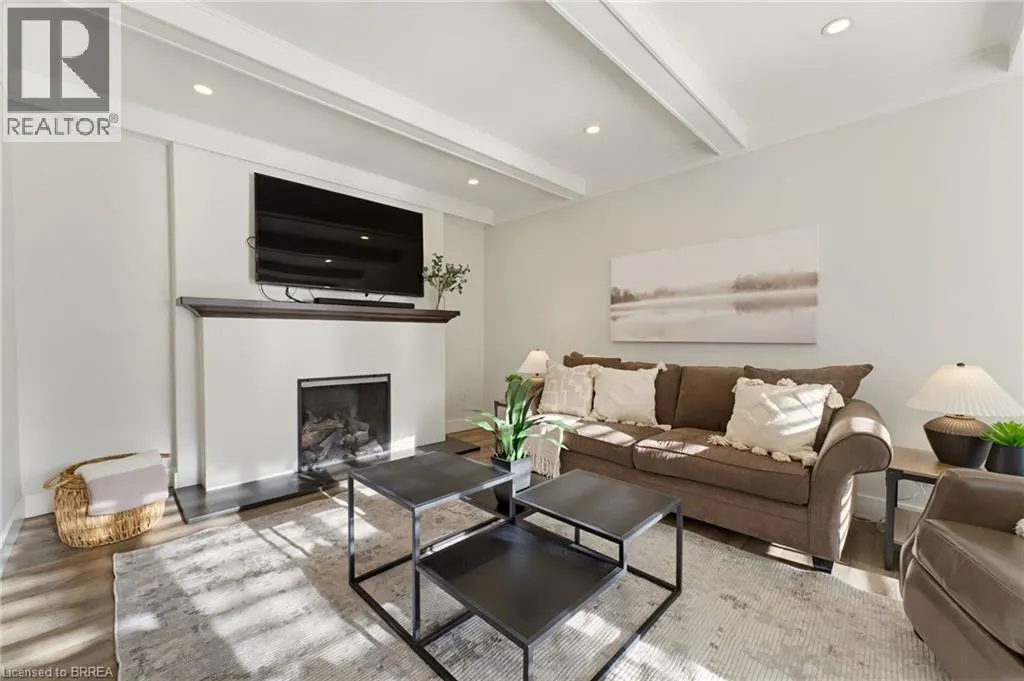 9 RIVERVIEW Drive