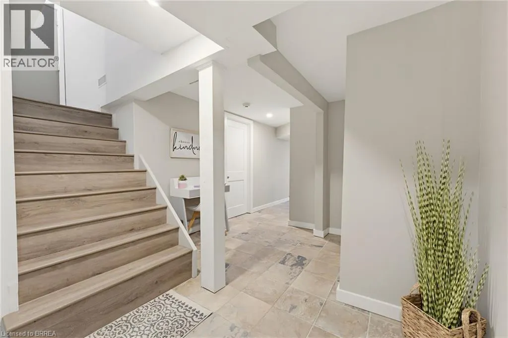 9 RIVERVIEW Drive