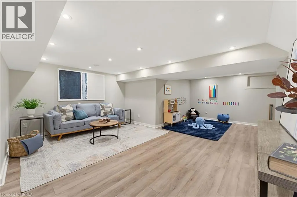 9 RIVERVIEW Drive