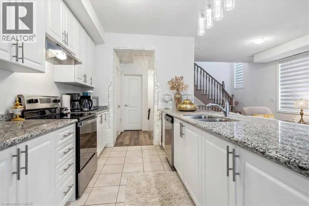 445 BROOKLYN Common