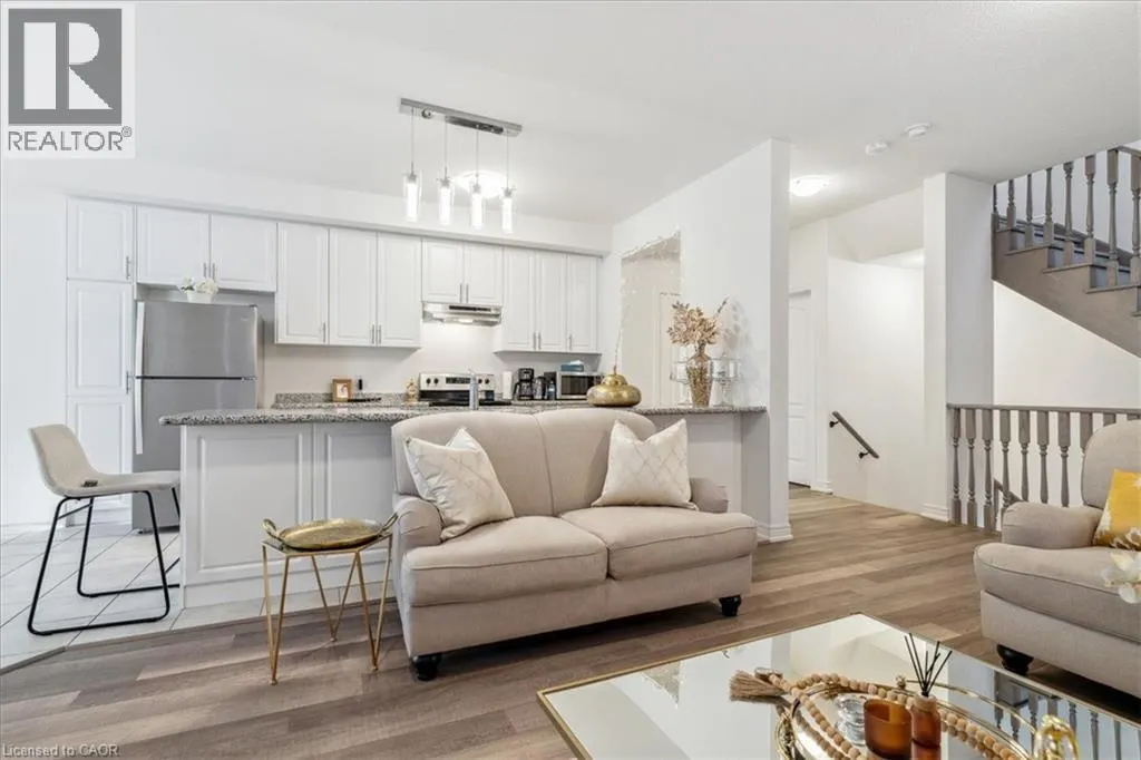 445 BROOKLYN Common