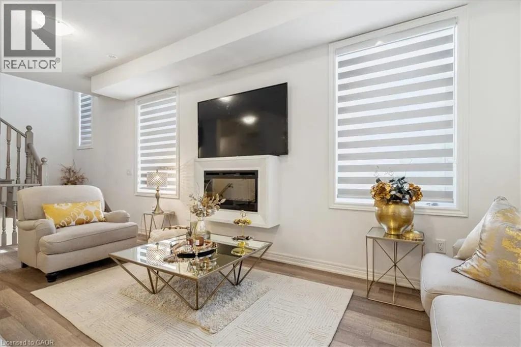 445 BROOKLYN Common