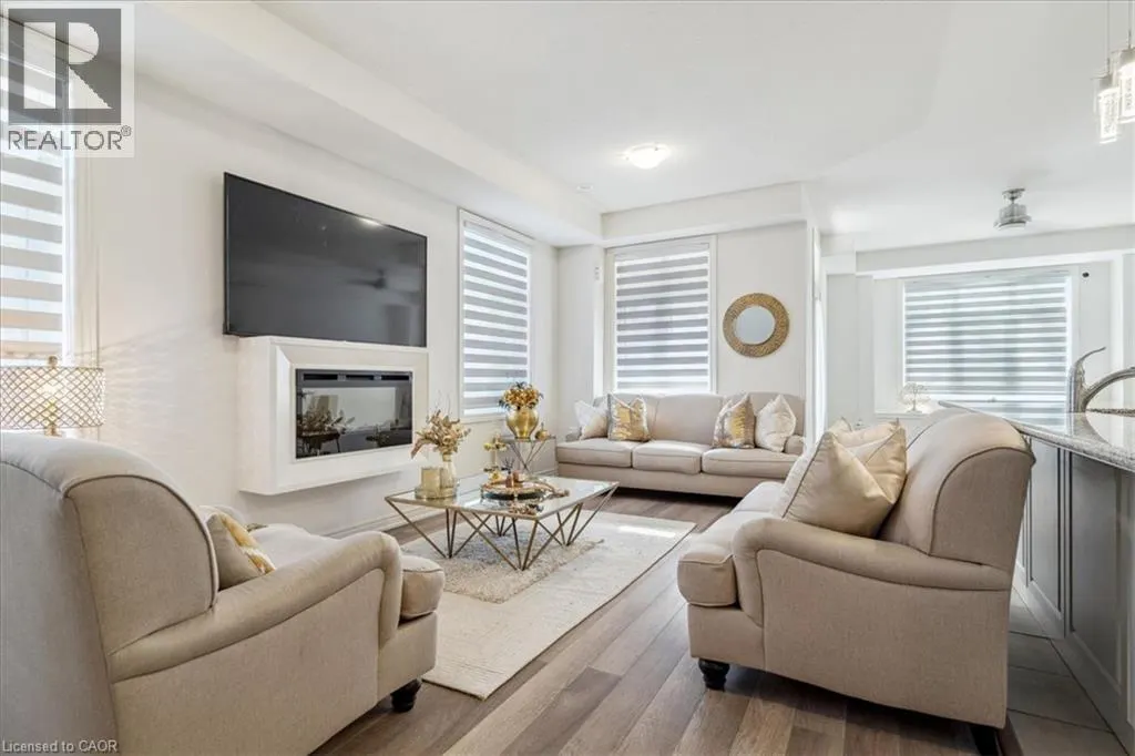 445 BROOKLYN Common