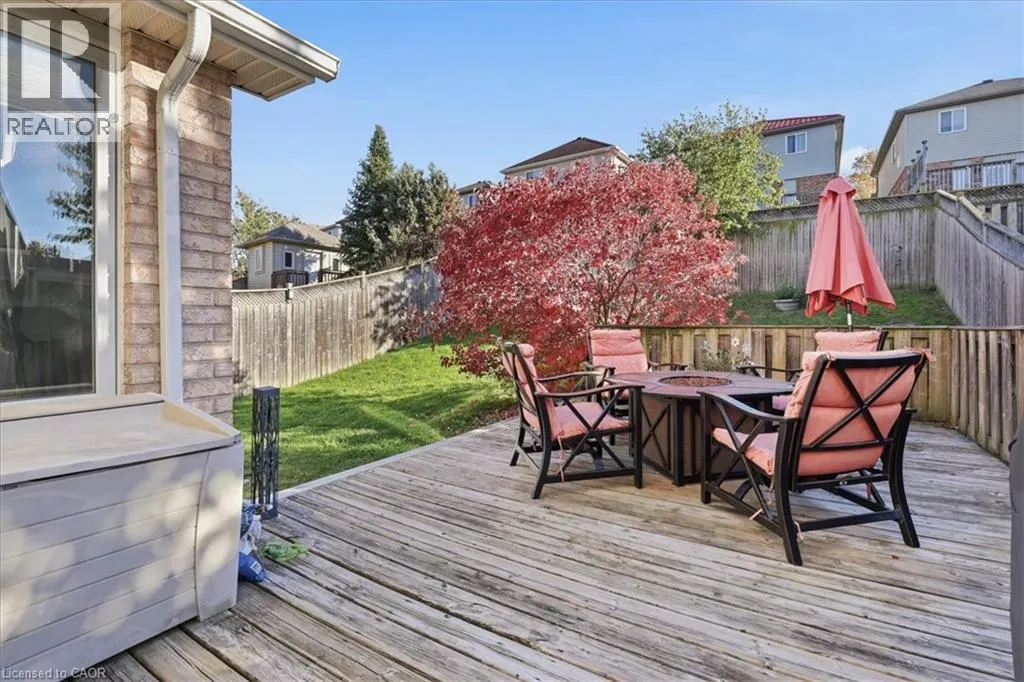 382 MOUNTAIN LAUREL Crescent