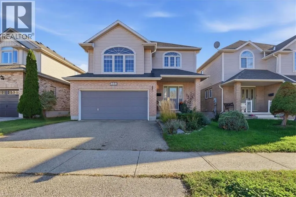 382 MOUNTAIN LAUREL Crescent