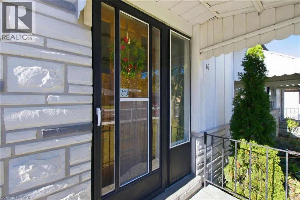 16 AVONDALE Boulevard