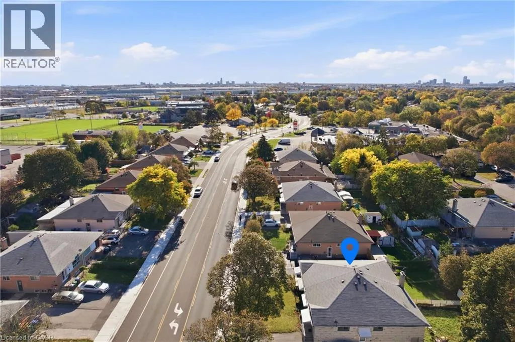 16 AVONDALE Boulevard