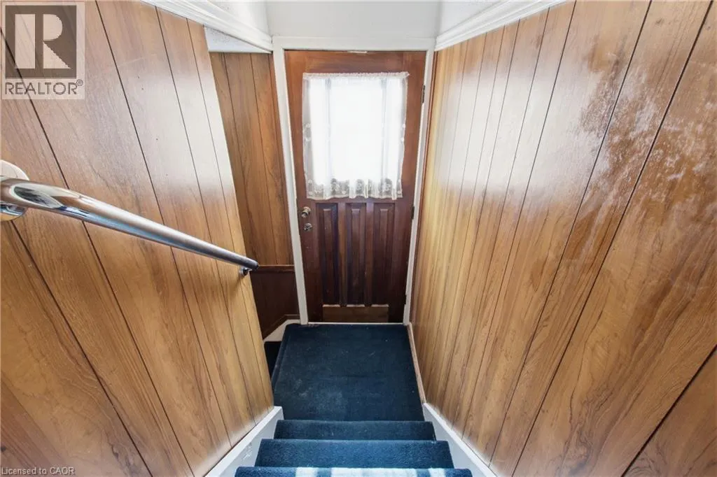 16 AVONDALE Boulevard