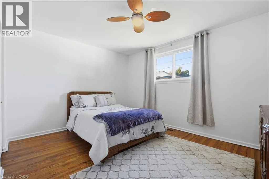 16 AVONDALE Boulevard