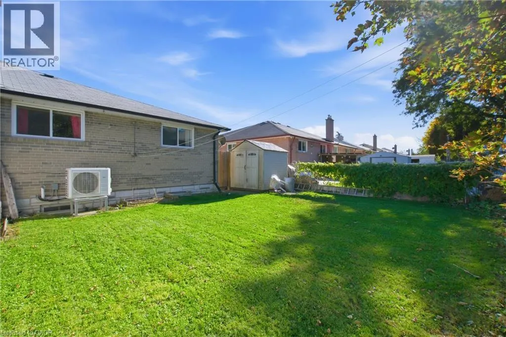 16 AVONDALE Boulevard