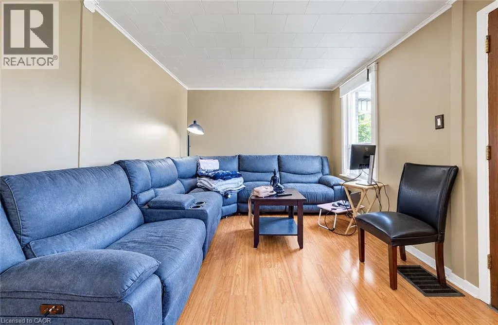 3 CRAIGMILLER Avenue