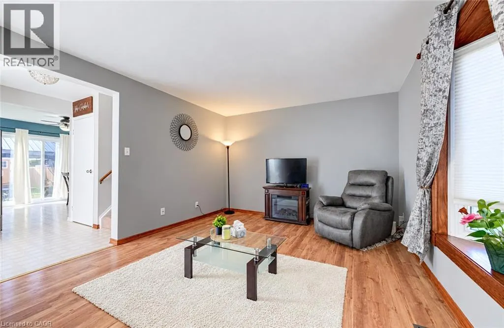 136 SEKURA Crescent