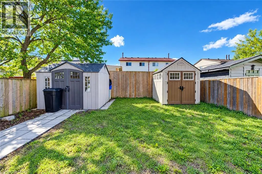 136 SEKURA Crescent