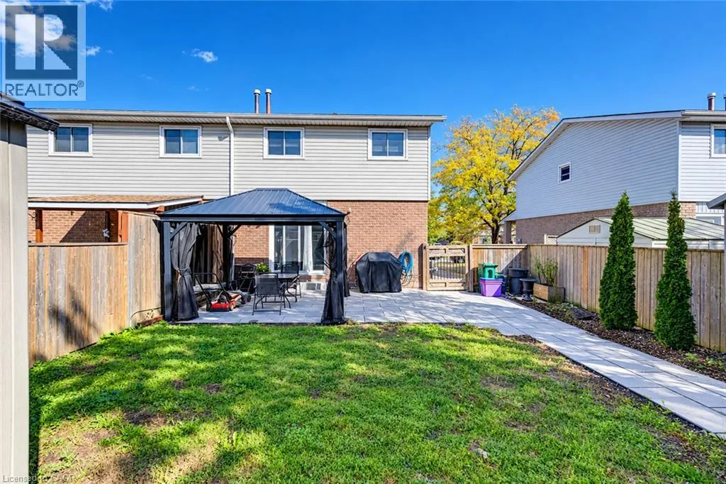136 SEKURA Crescent
