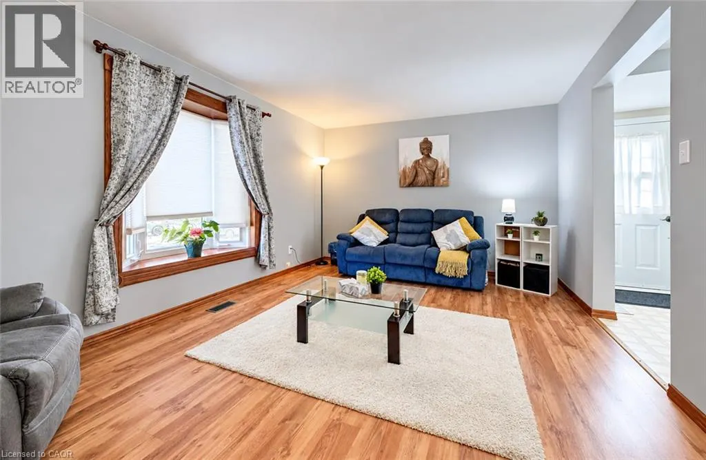 136 SEKURA Crescent