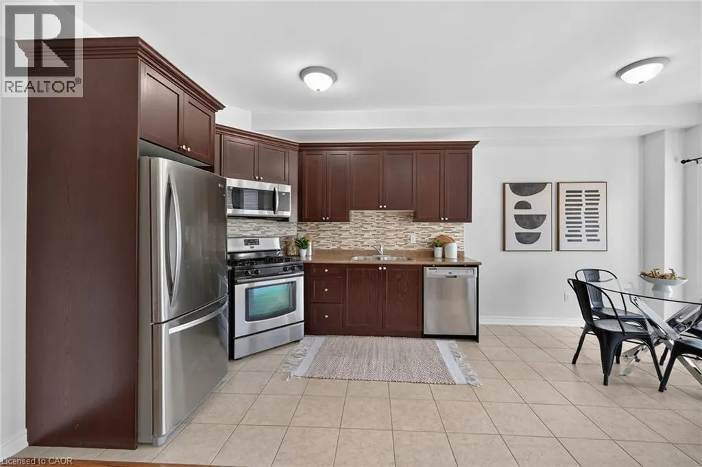 16 BROWVIEW Drive