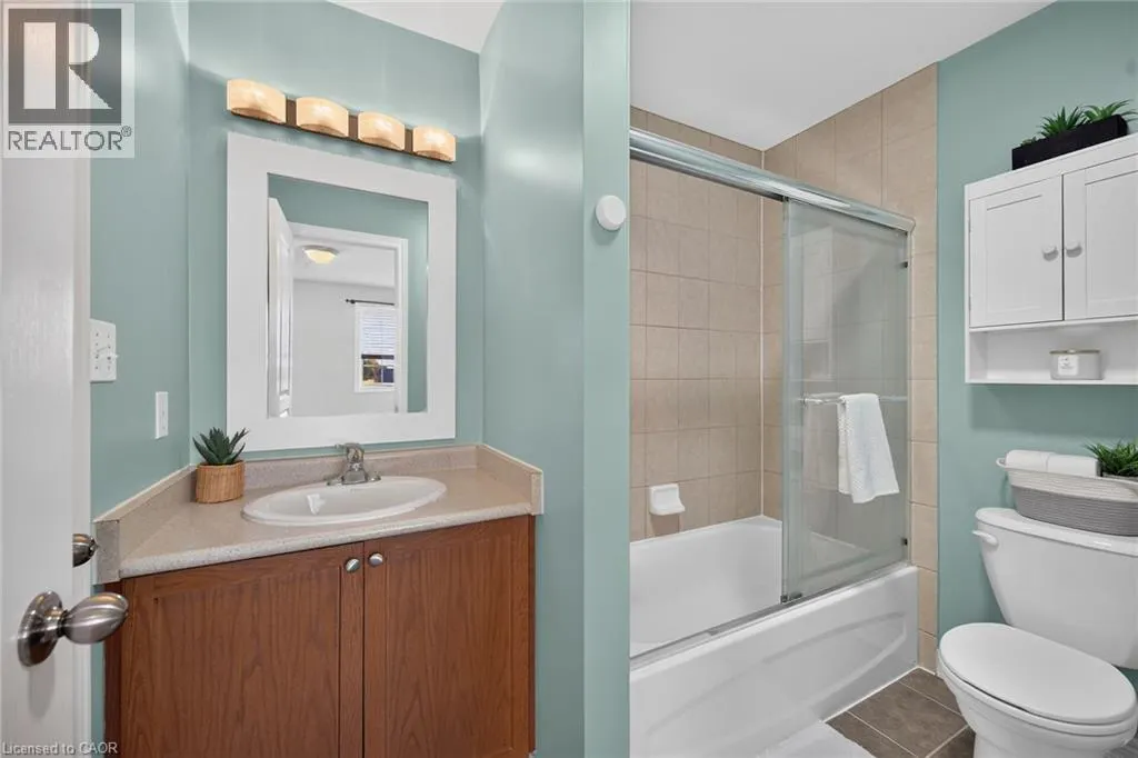 16 BROWVIEW Drive