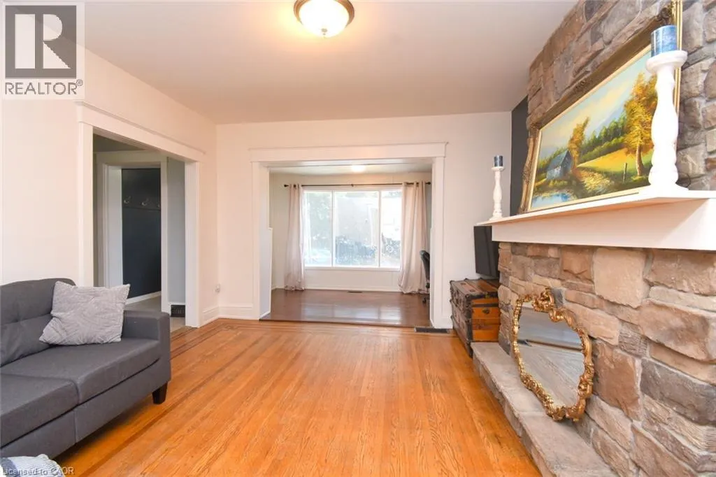 35 TISDALE Street S