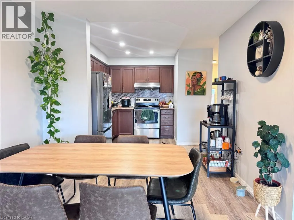 1371 COUNTRYSTONE Drive