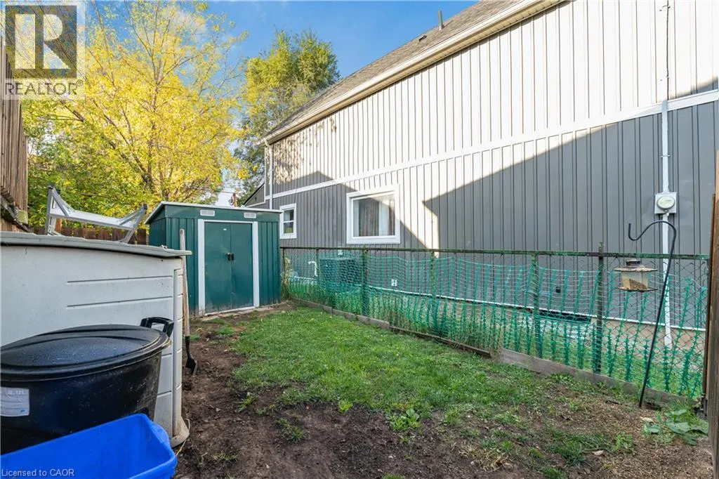 35 DOUGLAS Avenue