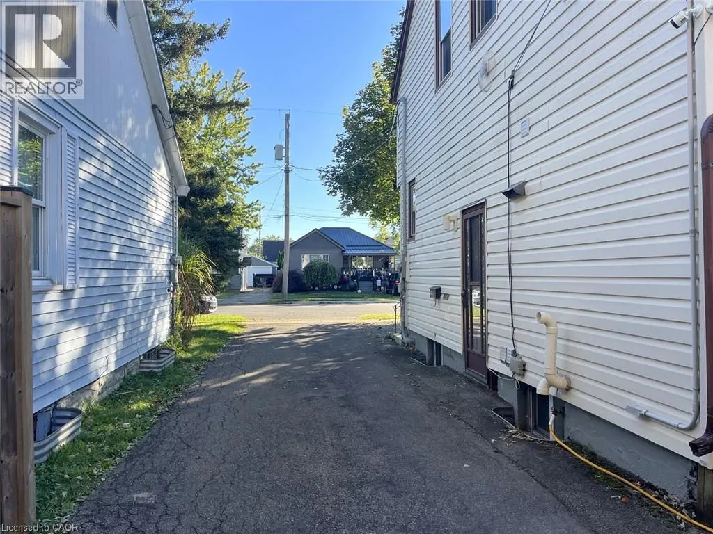 255 WALLACE Avenue S Unit# LOWER #LOWER