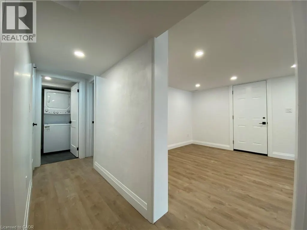 24 SANDALWOOD Avenue Unit# Lower #Lower