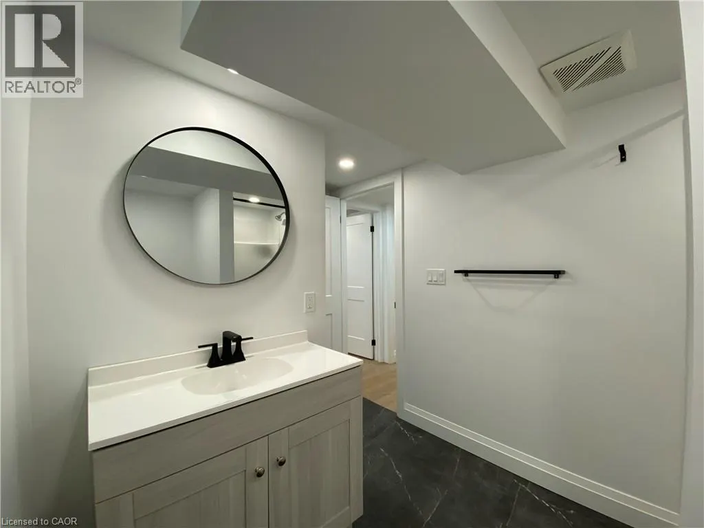 24 SANDALWOOD Avenue Unit# Lower #Lower