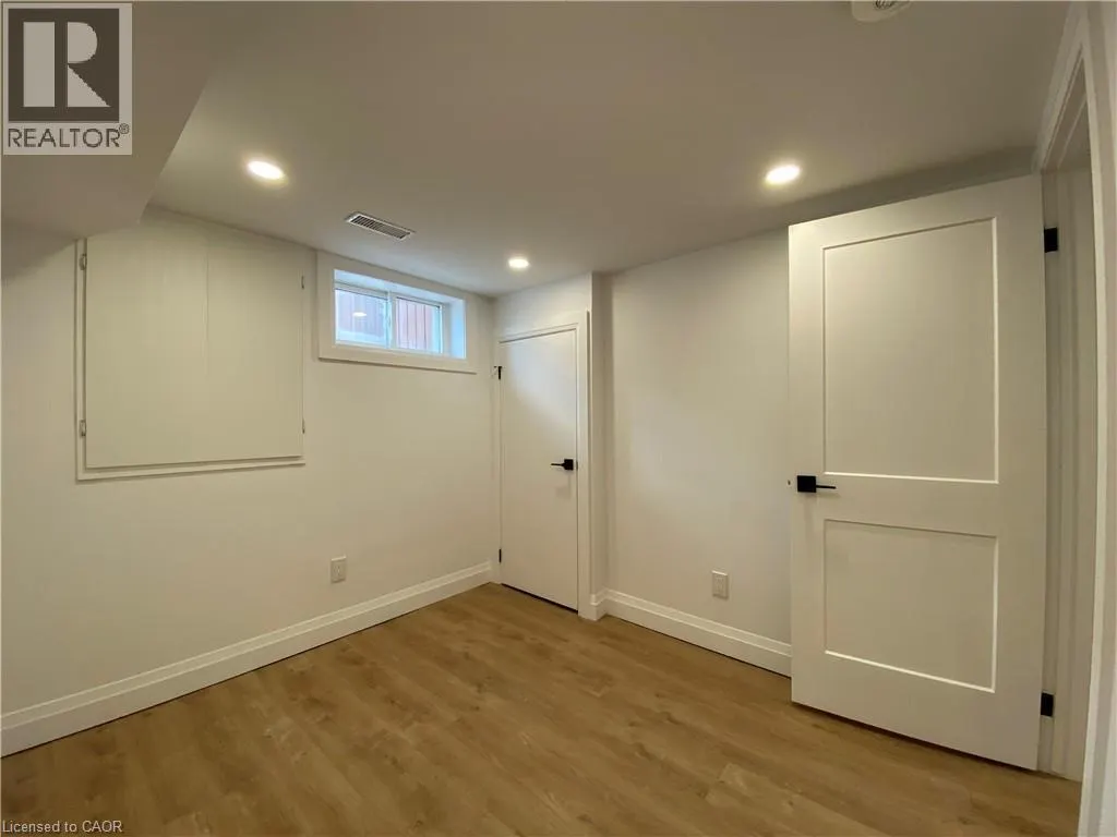 24 SANDALWOOD Avenue Unit# Lower #Lower