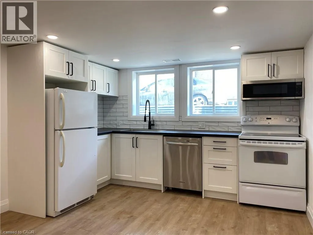 24 SANDALWOOD Avenue Unit# Lower #Lower