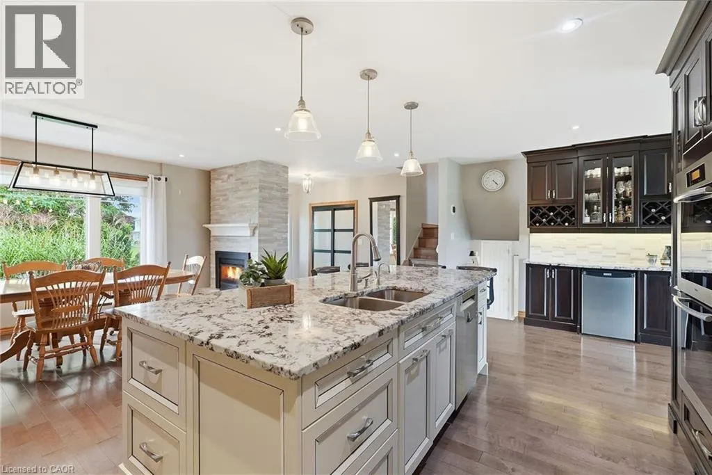826 MILLGROVE Side Road