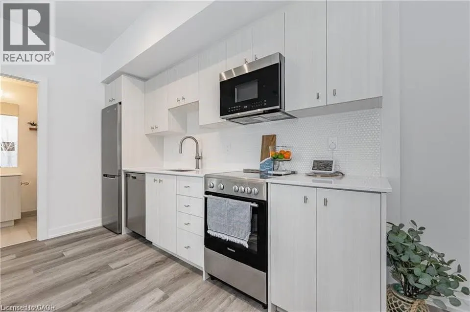 15 WELLINGTON Street Unit# 1702 #1702