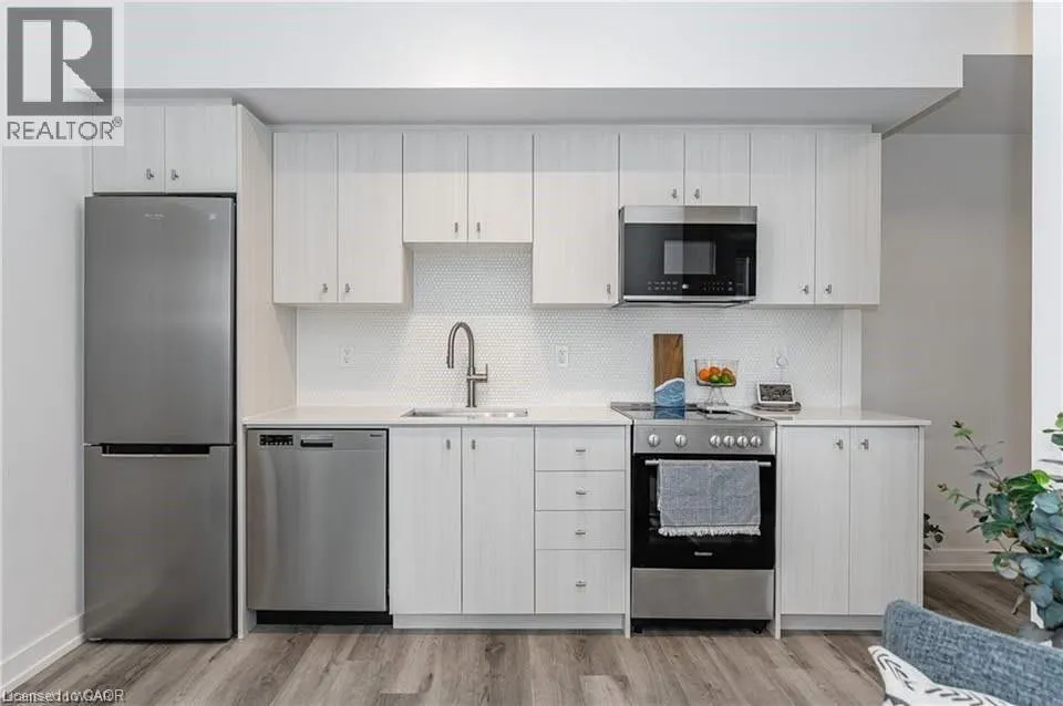 15 WELLINGTON Street Unit# 1702 #1702