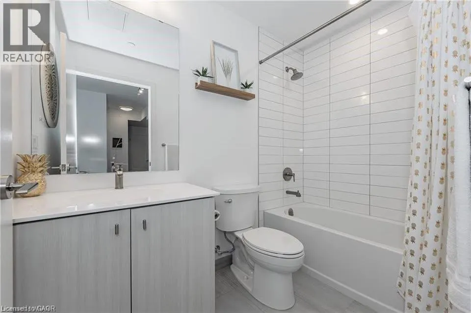 15 WELLINGTON Street Unit# 1702 #1702