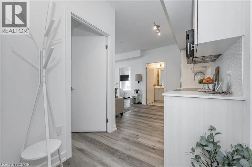 15 WELLINGTON Street Unit# 1702 #1702