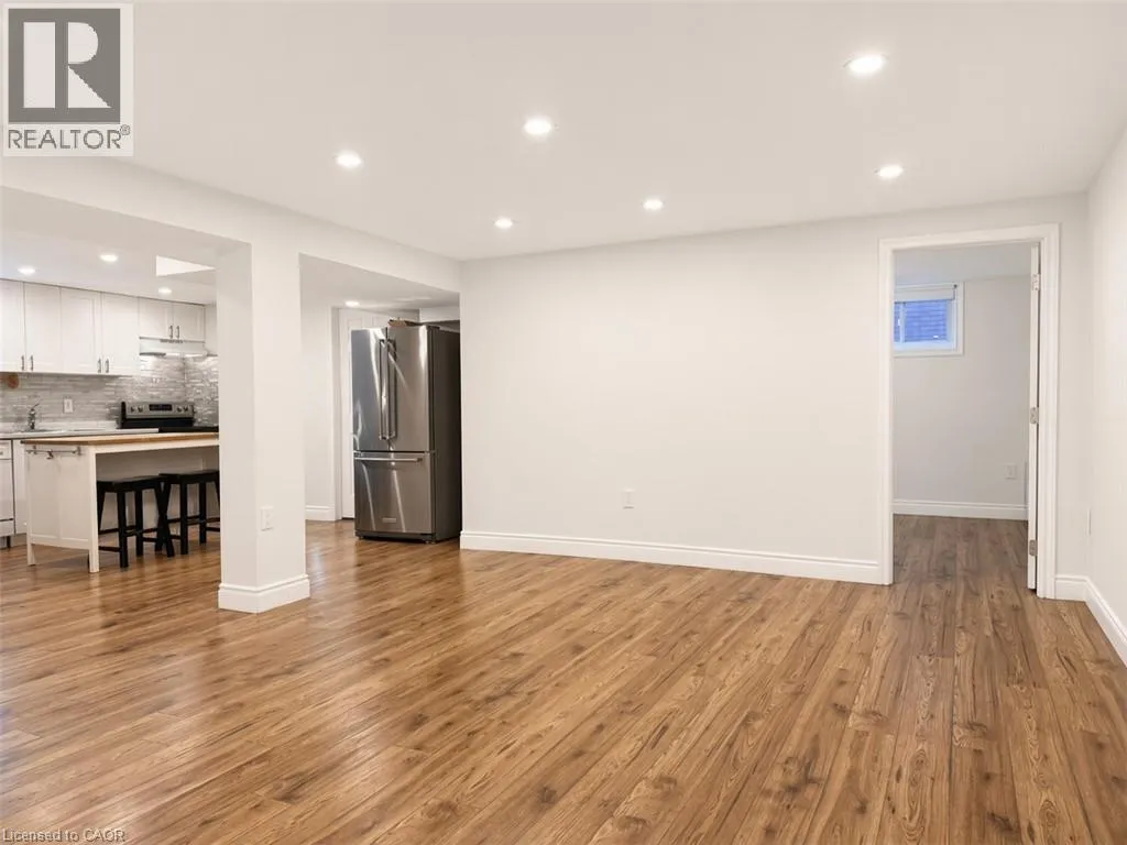 312 UPPER PARADISE Road Unit# Basement #Basement